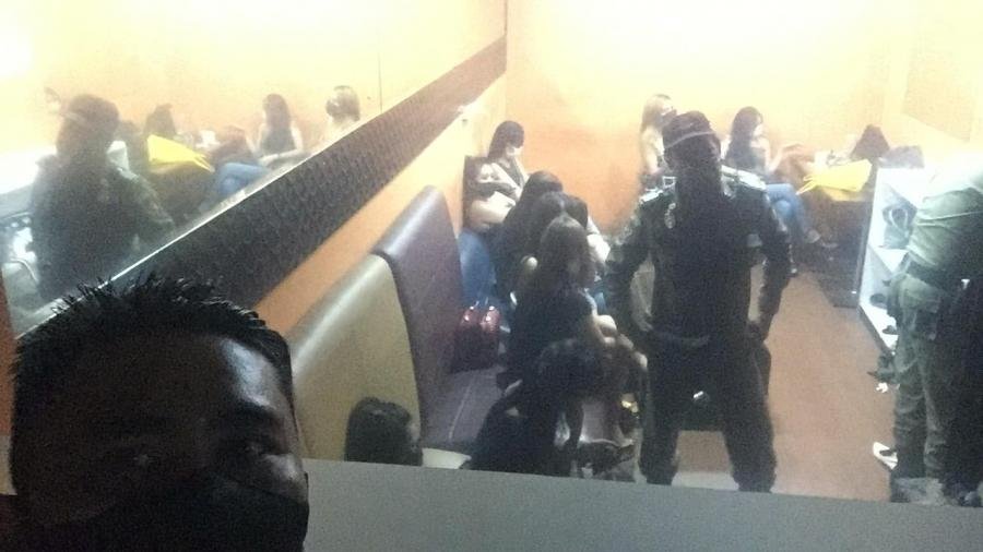 Tak Taat Aturan Jam Malam, Tempat Karaoke di Denbar Ditutup Pol PP