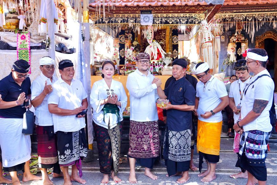 podiumnews.com-Karya di Pura Ibu Panti Bualu, Wabup Badung Apresiasi Gotong Royong Krama