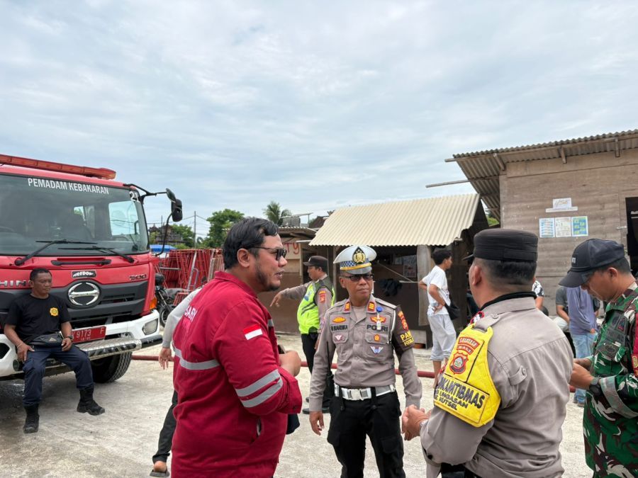 Kebakaran hebat menghanguskan bedeng proyek Villa Melasti Dream di Jalan Pantai Melasti, Desa Ungasan, Kuta Selatan, Badung, Bali, Senin (12/1/2026). (foto/hes)