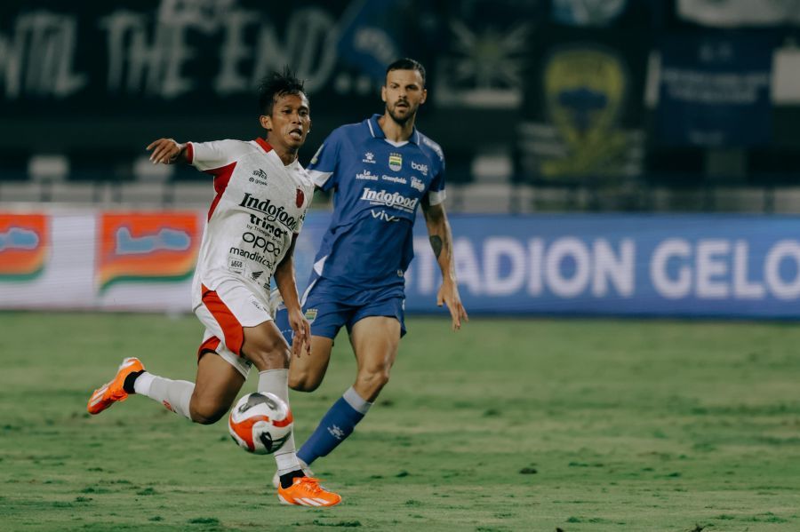 Penyerang sayap Bali United, Rahmat saat menghadapi laga menghadapi Persib Bandung, Minggu (12/4/2026). (baliutd)