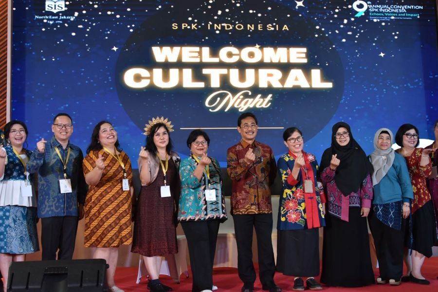 Kementerian Pariwisata (Kemenpar) mempromosikan desa wisata sebagai destinasi wisata edukasi (edutrip) unggulan dalam ajang "9th Annual Convention SPK Indonesia 2026" yang berlangsung di SIS North East Jakarta (SIS NEJ), 30 September–2 Oktober 2026. (kemenpar.go.id)