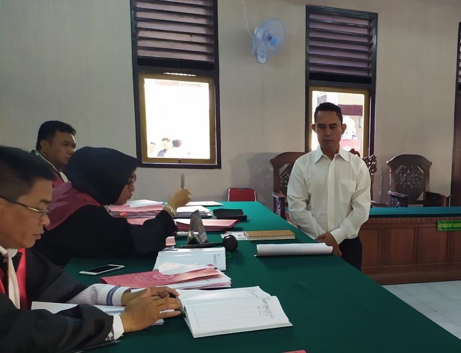 Perampok Bersenjata Api ini Malah Keok di Tangan Perempuan