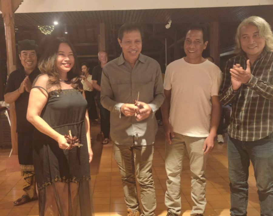 podiumnews.com-Ketika Seniman Menolak Matang