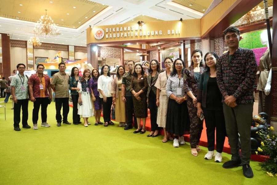 podiumnews.com-Ketua Dekranasda Badung Hadiri Pembukaan INACRAFT 2026 di JICC Jakarta