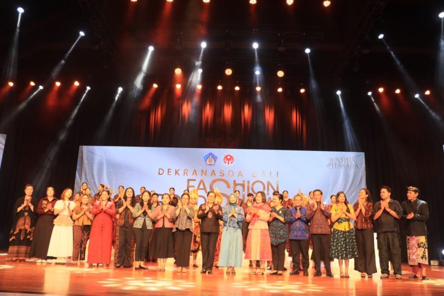 podiumnews.com-Ketua Dekranasda Denpasar Sambut Fashion Road Show Dekranasda Bali