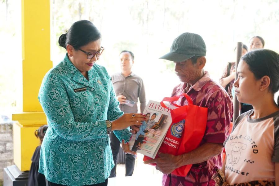 podiumnews.com-Ketua PKK Bali Ajak Kader Kreatif dan Gerakkan Ekonomi Keluarga