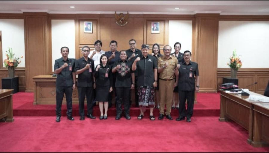 podiumnews.com-Komisi II DPRD Badung Bahas Raperda APBD 2026 Bersama Lima OPD