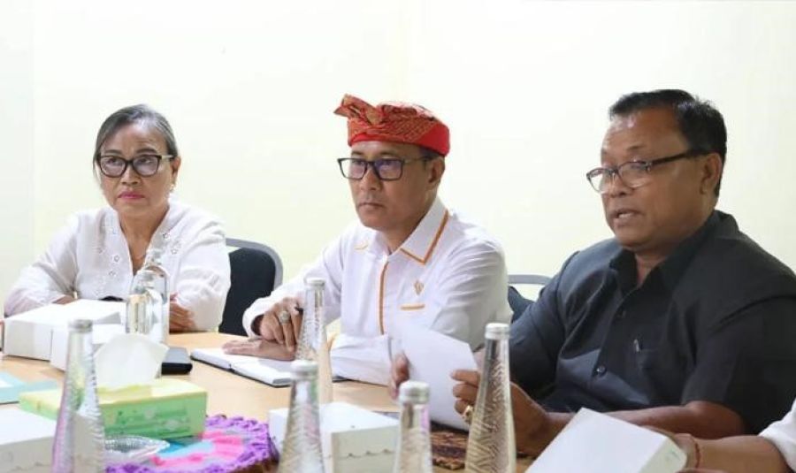 podiumnews.com-Komisi III DPRD Klungkung Bahas Percepatan Pemerataan Sarana Pendidikan Klungkung