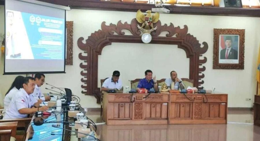 podiumnews.com-Komisi IV DPRD Bali Bahas Sistem PPDB 2025