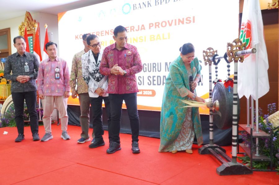 podiumnews.com-Konkerprov PGRI Bali, Putri Koster Dorong Guru Tingkatkan Kompetensi