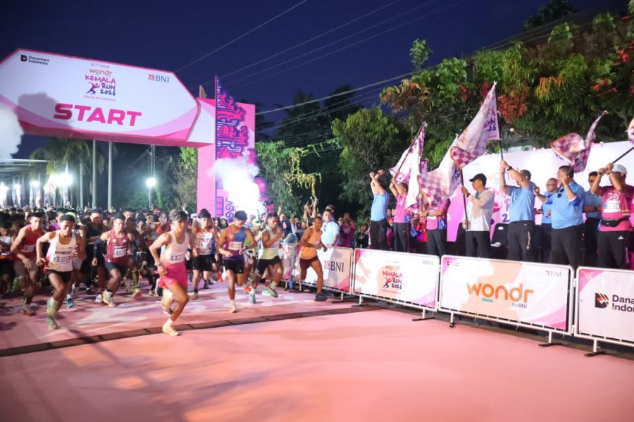 Gubernur Bali dan Kapolri melepas peserta Wondr Kemala Run 2026 di Gianyar. (foto/sukadana)