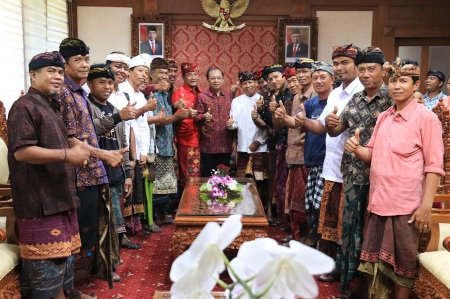 podiumnews.com-Gubernur Koster Dukung Penuh Legalitas Arak Bali