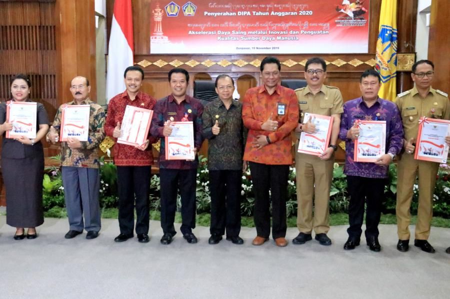 Serahkan DIPA TA 2020, Koster Minta Diarahkan Atasi Masalah Pembangunan di Daerah