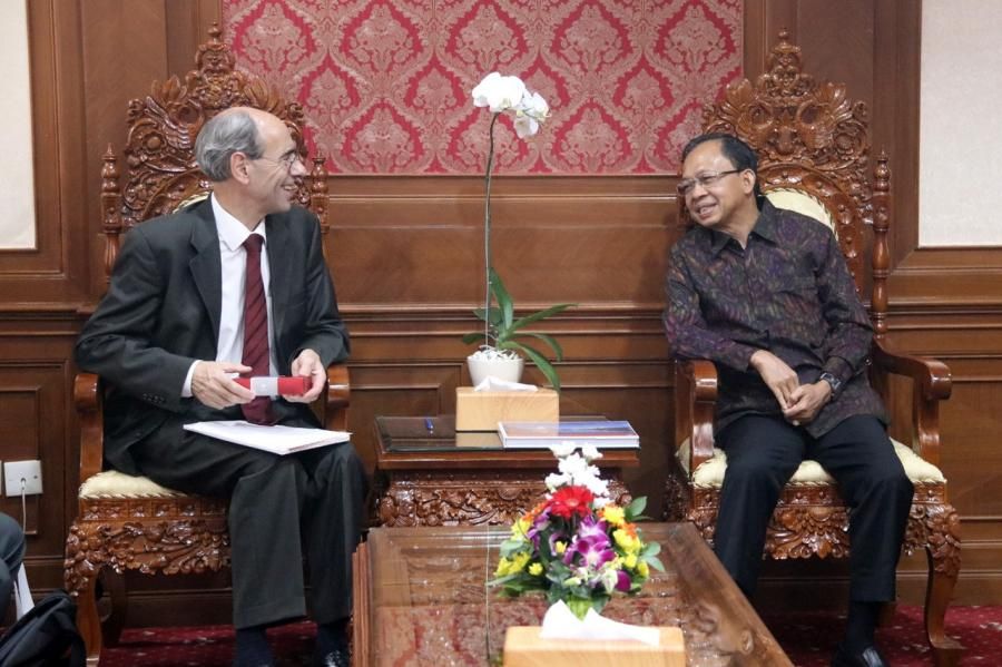 Terima Dubes Swiss, Koster Ingin Kembangkan Industri Jam di Bali