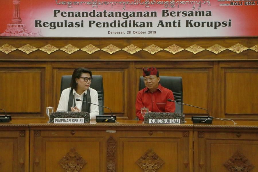 podiumnews.com-Gubernur Koster Targetkan Program Pendidikan Antikorupsi di Bali Mulai Berjalan 2020