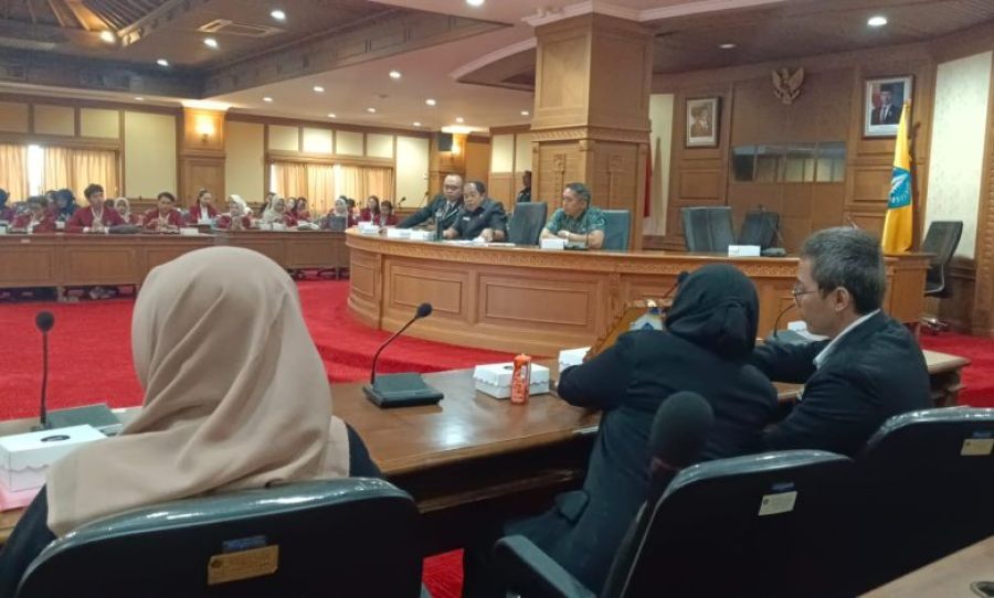 podiumnews.com-Kunjungan Akademik Unisri Surakarta Disambut Hangat DPRD Badung
