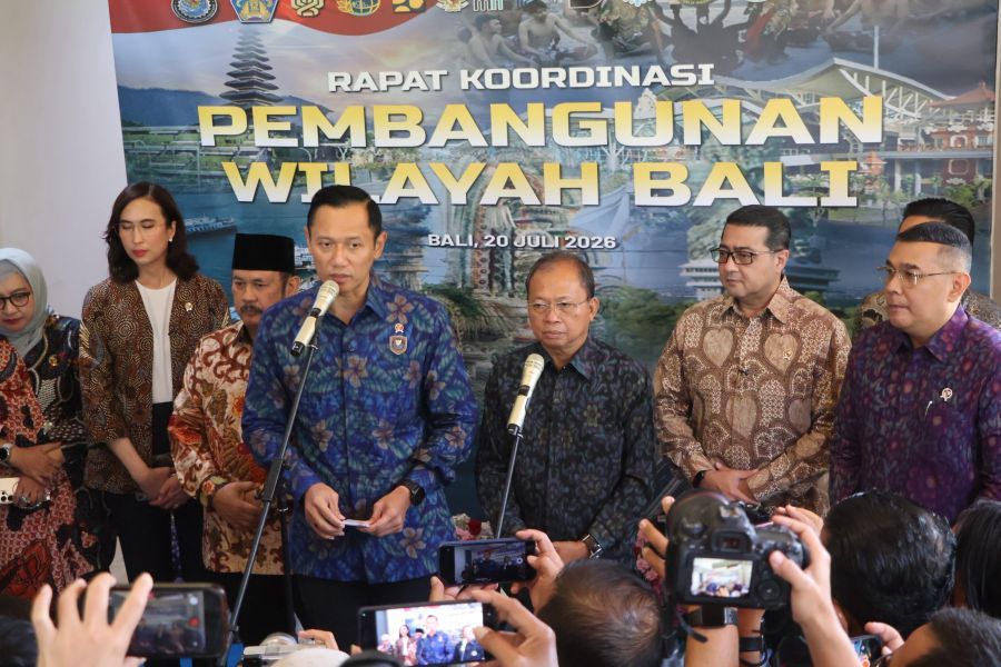 podiumnews.com-Kunjungan Wisatawan Bali Tembus 16,3 Juta, Koster Tekankan Penguatan Ini