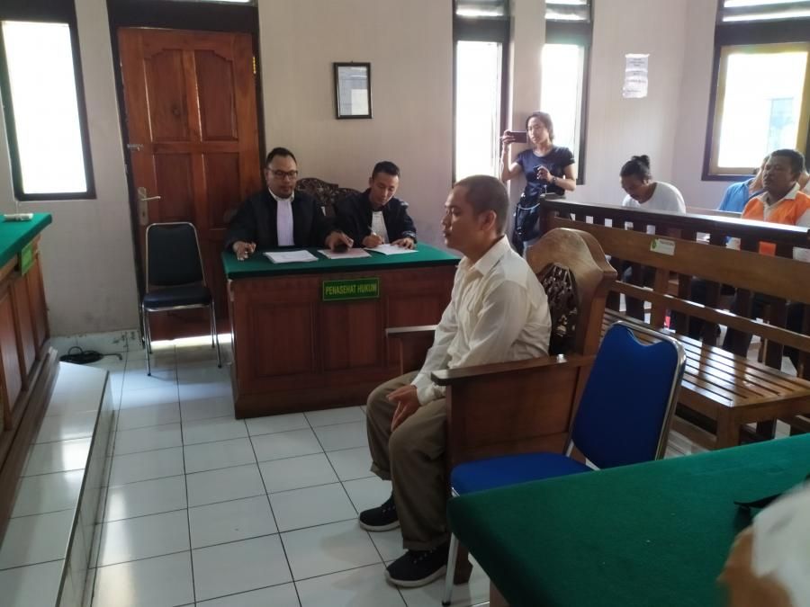 podiumnews.com-Jadi Kurir Narkoba, Pemuda Pengangguran Ini Dituntut 15 Tahun