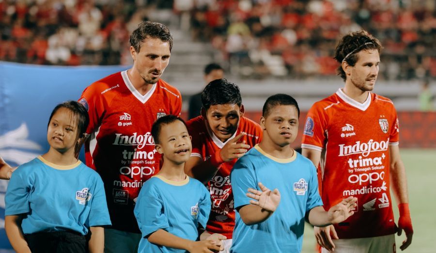 Laga Bali United vs Persita Hadirkan Anak-anak Down Syndrome