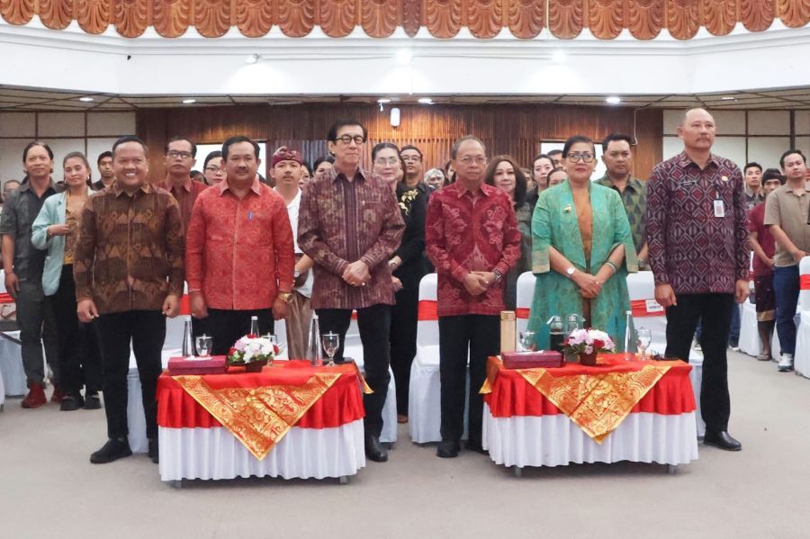 podiumnews.com-Lindungi IKM dan UMKM, Gubernur Bali Fasilitasi Kemudahan Akses Perlindungan HKI