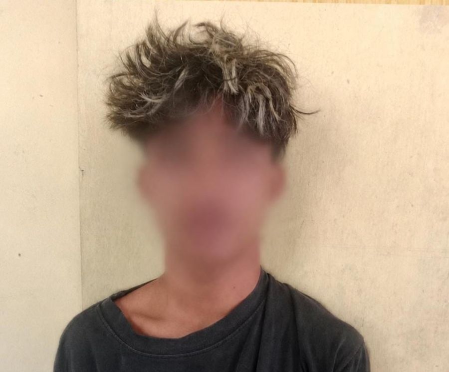 AU, pelaku encurian sepda motor di areal parkir Rumah Lawas Coffee Shop, Jalan Tukad Unda I, Kelurahan Panjer, Denpasar Selatan, Denpasar, Bali. (foto/hes)