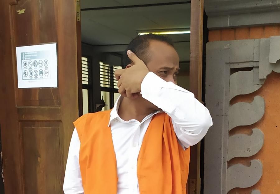 podiumnews.com-Beli Sabu, Eks Manager Karaoke Dihukum 2 Tahun Penjara