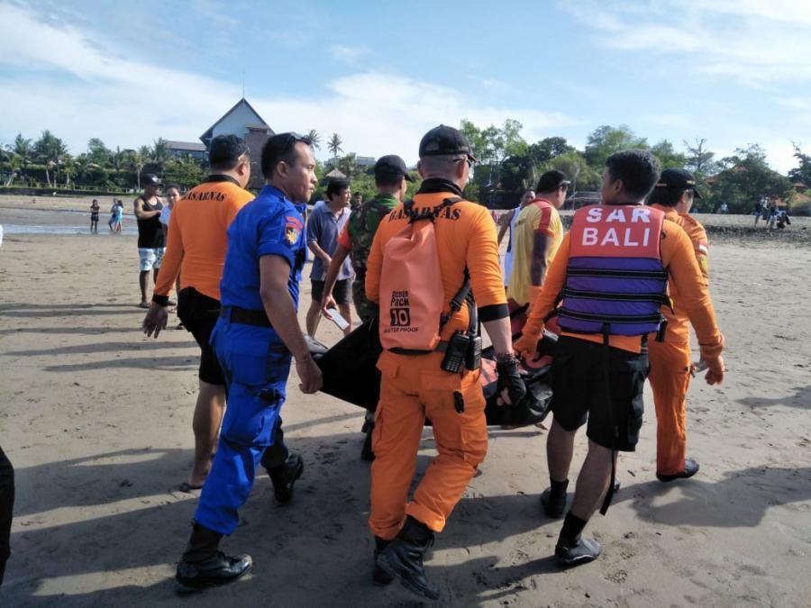 podiumnews.com-Terseret Ombak Pantai Berawa, Bule Asal Afrika Selatan Ditemukan Tewas