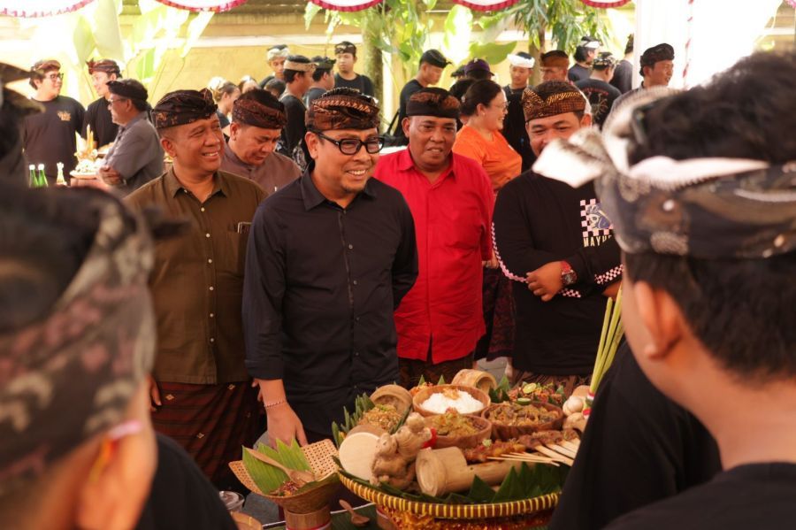 podiumnews.com-Meriahkan Bulan Bung Karno, Denpasar Selatan Gelar Lomba Ngelawar