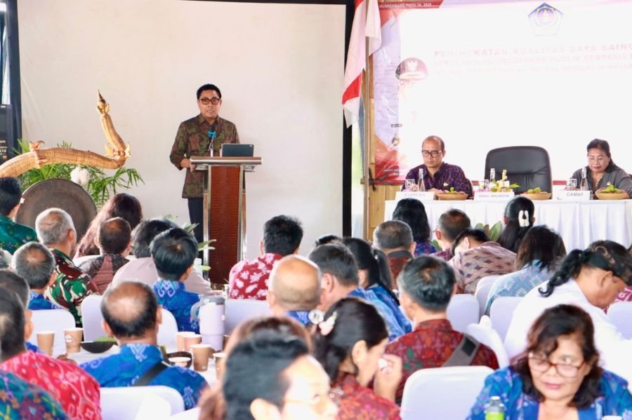 Wakil Walikota Denpasar, I Kadek Agus Arya Wibawa membuka secara resmi Musyawarah Perencanaan Pembangunan (Musrenbang) Kecamatan Denpasar Timur Tahun Anggaran 2026 di Wisata Subak Teba Majelangu, Kesiman Kertalangu, Denpasar, Bali, Selasa (20/1/2026). (foto/sukadana)