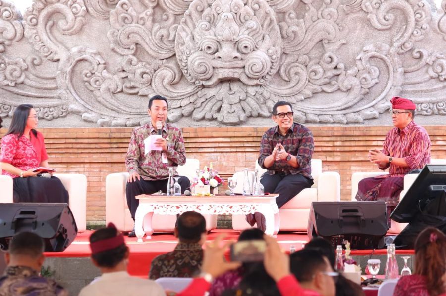 Bupati Tabanan, Dr. I Komang Gede Sanjaya, S.E.,M.M membuka Musrenbang Rancangan Rencana Kerja Pemerintah Daerah Semesta Berencana (RKPD SB) Kabupaten Tabanan Tahun 2027, di Graha Yadnya Sanjayaning Singasana Adat Kota Tabanan, Bali, Selasa (31/3/2026). (foto/prokopimtabanan)