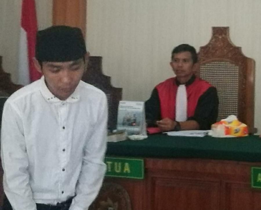 podiumnews.com-Bawa 22 Bungkus Ganja, Pria Lumajang ini Dituntut 5 Tahun