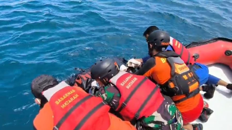 Tim SAR gabungan melakukan pencarian nelayan asal Sanur yang dilaporkan hilang saat melaut di perairan Nusa Penida. (foto/hes)