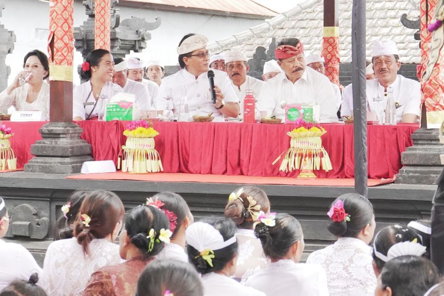 podiumnews.com-Ngenteg Linggih di Batunya, Wagub Bali Tekankan Pentingnya Gotong Royong