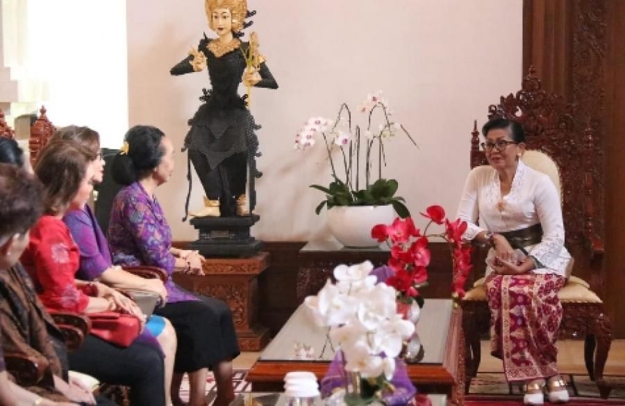 podiumnews.com-Ny Putri Koster Apresiasi Rotary Club Bantu Tangani Masalah Sosial dan Kesehatan