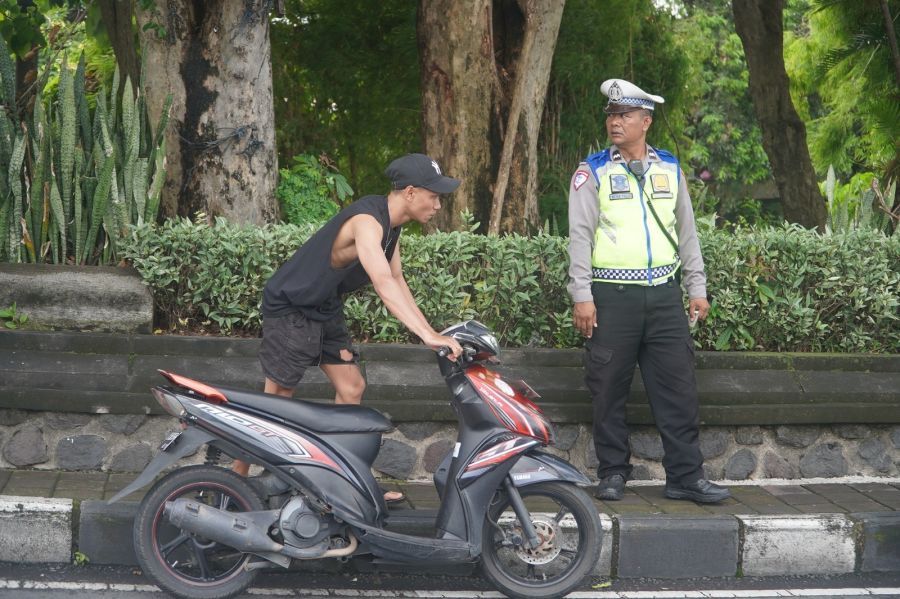 podiumnews.com-Operasi Keselamatan Agung Hari Kedua, 8 Pelanggar Lalin Ditindak