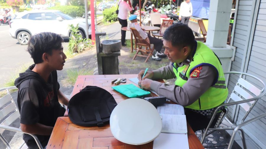 Operasi Keselamatan Agung 2026 yang digelar Polresta Denpasar sudah berakhir. Dalam operasi tersebut, ditemukan ratusan pelanggaran. (foto/hes)