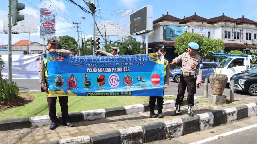 podiumnews.com-Operasi Keselamatan Agung, Polresta Denpasar Tindak Ratusan Pelanggar