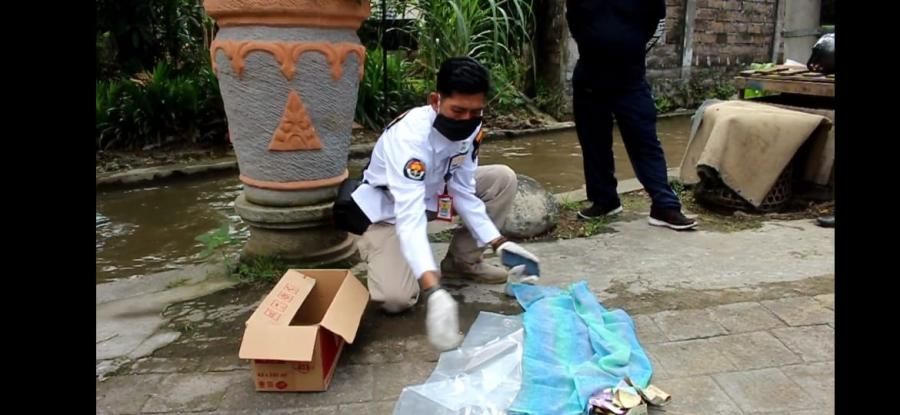 podiumnews.com-Warga Denpasar Timur Pagi Ini Digegerkan Penemuan Mayat Orok