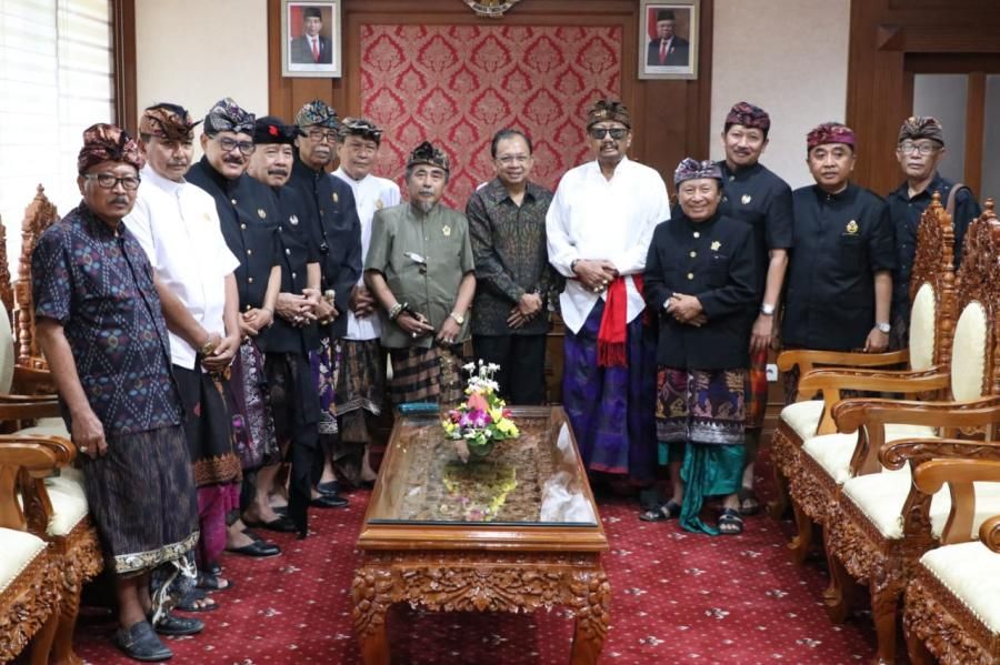 Paiketan Puri Puri Sejebag Bali Dukung Visi Nangun Sat Kerthi Loka Bali