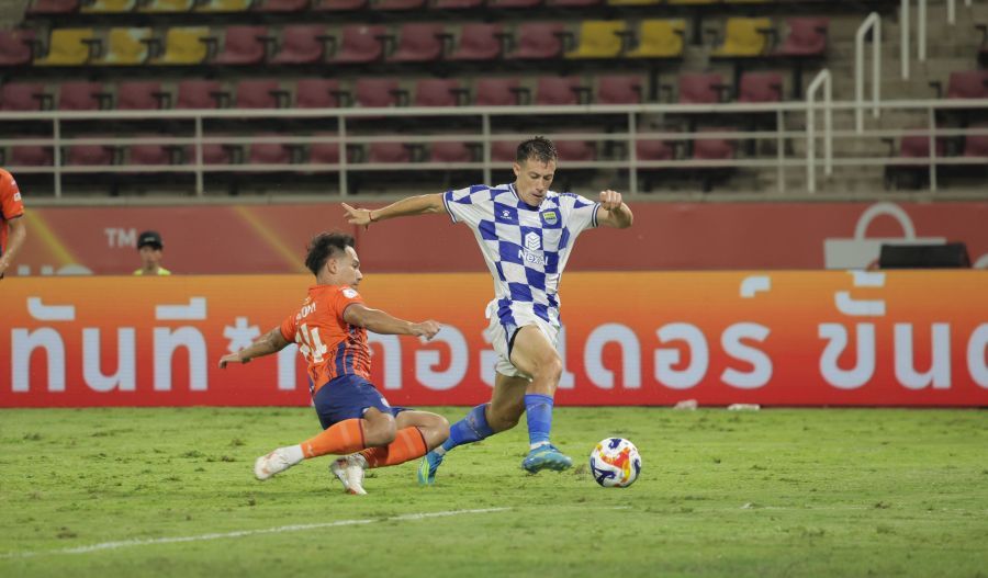 Persib Bandung mengalahkan Port FC 3-1 pada pertandingan pembuka Grup B ASEAN Club Championship Shopee Cup 2026/27 di Stadion Thammasat, Pathum Thani, Thailand, Kamis (8/10/2026) malam. (persib.co.id)