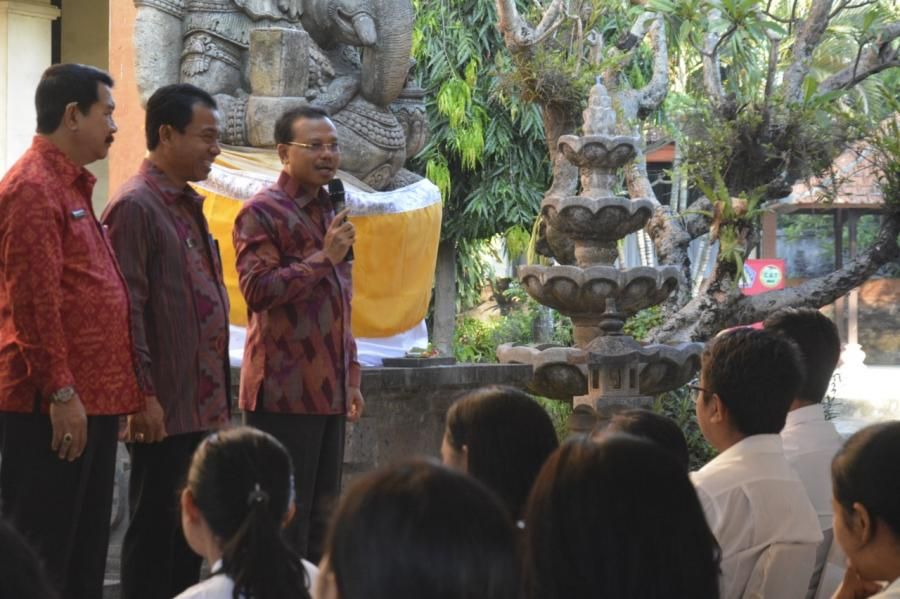 podiumnews.com-Pantau Tes CPNS Hari Pertama, Dewa Indra Ingatkan Jangan Percaya Jimat