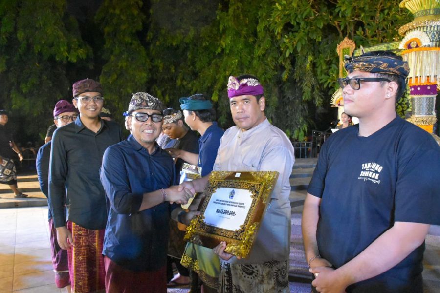 Parade Baleganjur Jadi Panggung Kreativitas Pemuda Denpasar