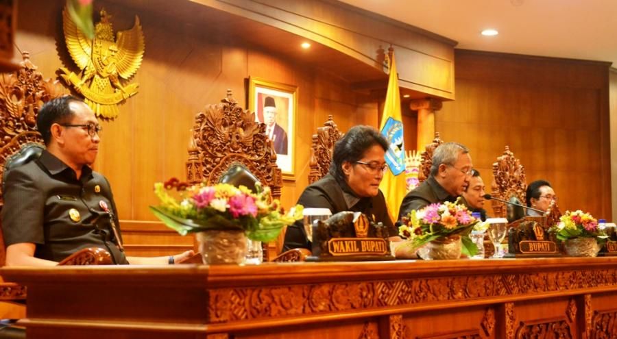 podiumnews.com-Giri Prasta Sepakati Penyesuaian Belanja Dengan Kapasitas Riil Keuangan Daerah