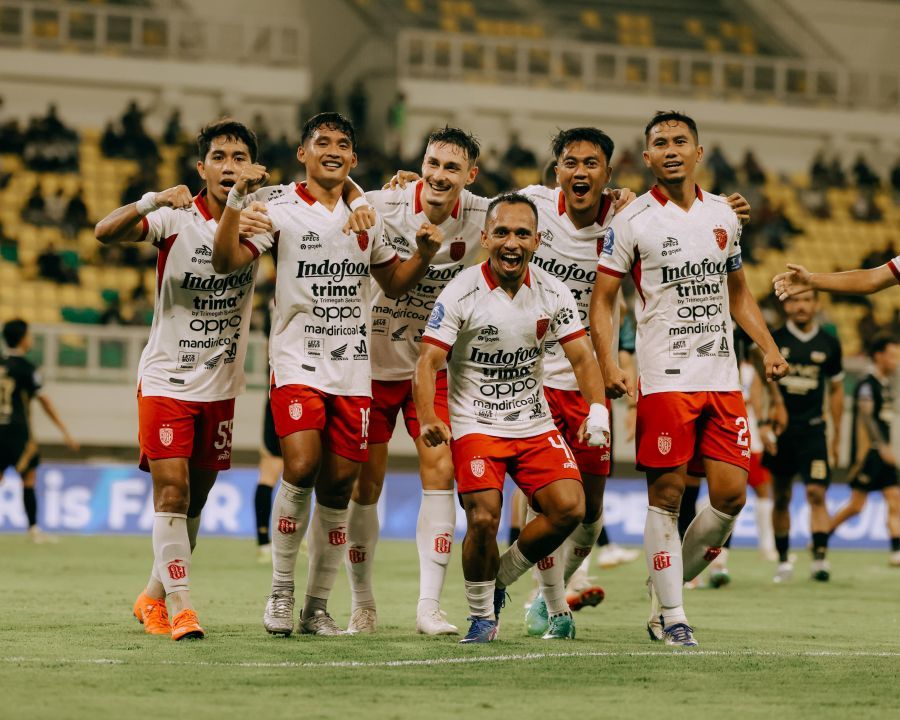 Bali United akhirnya menuntaskan kompetisi musim 2025/26 dengan skor 0-1 di laga pamungkas kala bersua dengan Dewa United Banten FC, Jumat (22/5/2026) lalu. Menutup kompetisi musim ini, Bali United berada di posisi 8 klasemen akhir. (baliutd)