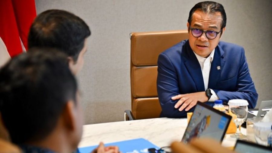 Wamenkomdigi Nezar Patria saat menerima audiensi Chief Child Protection UNICEF Indonesia Muhammad Rafiq Khan di Kantor Kementerian Komdigi, Jakarta Pusat, Senin (5/10/2026). (komdigi.go.id)