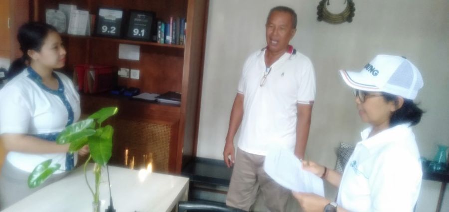 Tim Penegakan Hukum DLHK Badung melakukan pengawasan pengelolaan sampah di wilayah Kabupaten Badung. (foto/sukadana)