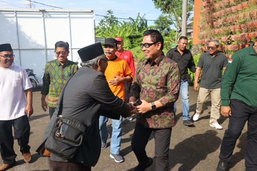 Wakil Wali Kota Denpasar membuka workshop pengelolaan sampah di Musholla Al-Hikmah Joglo. (foto/sukadana)