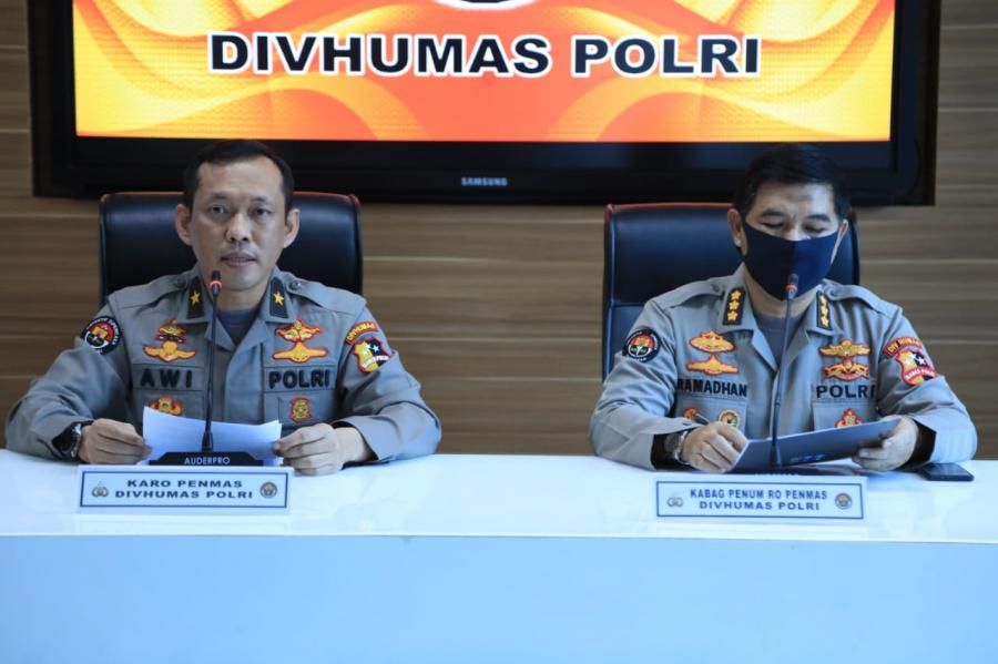 podiumnews.com-Densus 88 Tangkap 3 Terduga Teroris Penyerang Polsek Daha Selatan