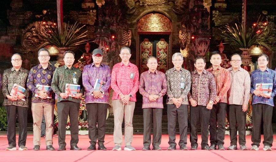 podiumnews.com-Pengabdian Masyarakat Desa, Gubernur Koster Libatkan 12.942 Mahasiswa Bangun Desa Se-Bali