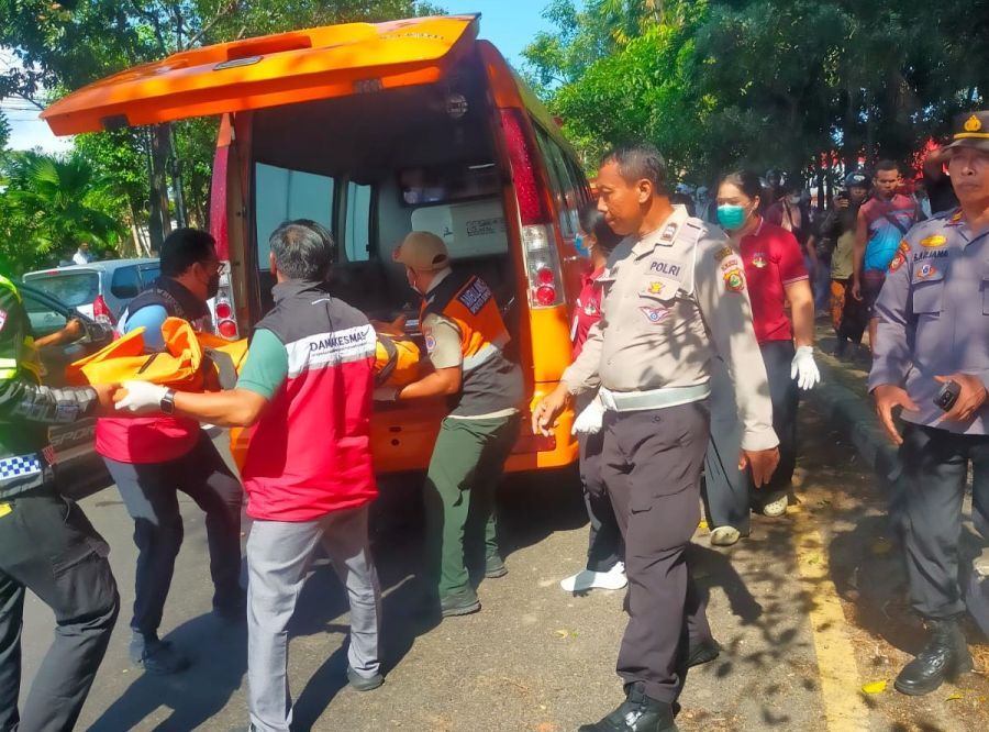 Iyud Sudarmawan tewas akibat kecelakaan lalulintas di Jalan Bypass Ida Bagus Mantra, persis di depan stand bunga Bucu Lais, wilayah Kesiman Kertalangu, Denpasar Timur, Denpasar, Bali, Rabu (15/4/2026). (foto/hes)